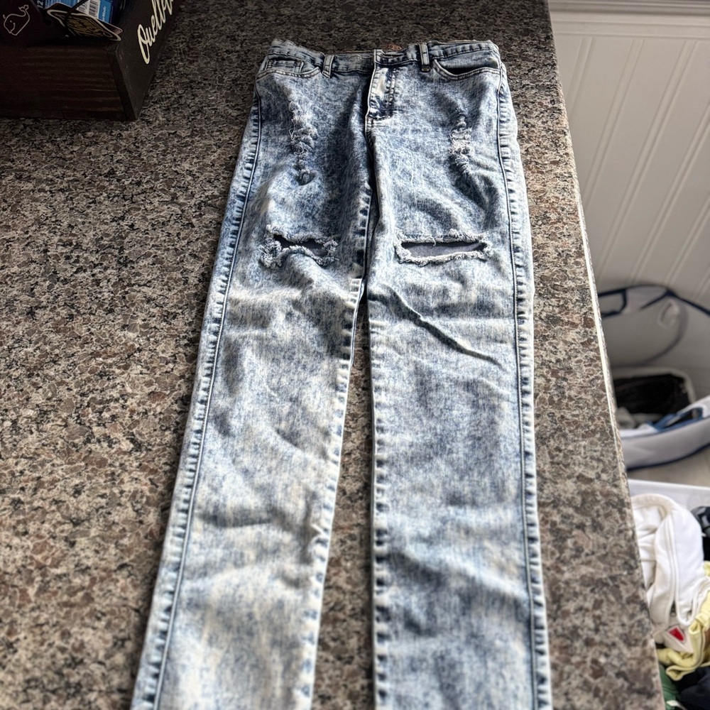 Acid washed jeans